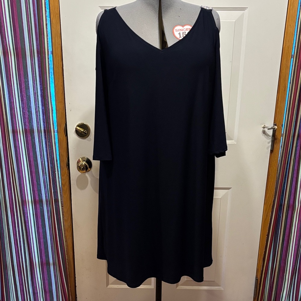 Elegant Black Cold Shoulder Dress Straight Fit 2X